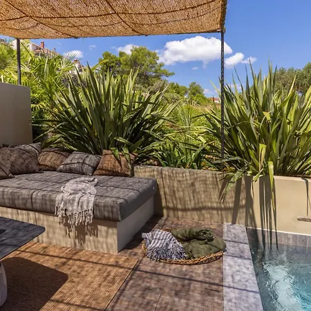 Amber St. Martin * マリ・ロシニュ